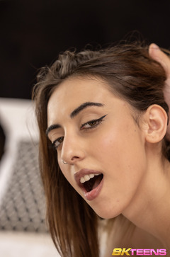 Throat Fuck With Lola Heart