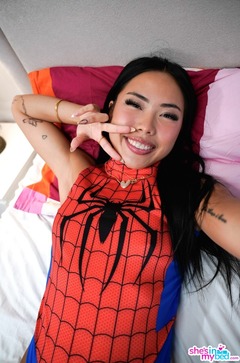 Hot Porn With Lusty Spider Woman