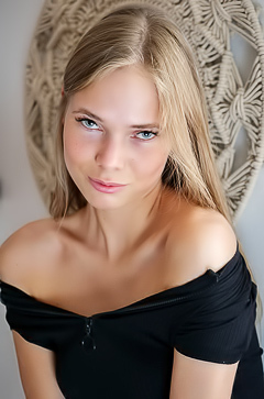 Luise Her Perfect Breasts And Peachy Booty A Tempting Sight