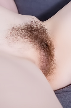 Enid The Uninhibited Natural Beauty Spreads Her Pale Thighs For An Intimate View