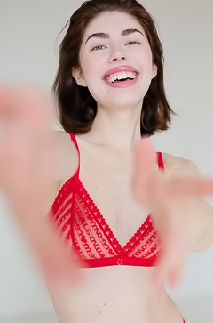 Taya Sour Beautiful Hottie With Horny Pussy