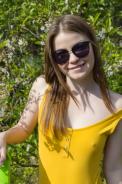 Julia Morozzi Drips with Need in a Garden Spread Leg Strip